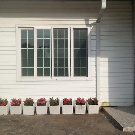 Geoje Ton Ton Guesthouse Екстериор снимка