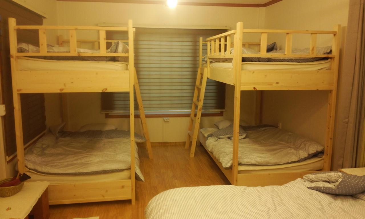 Geoje Ton Ton Guesthouse Екстериор снимка