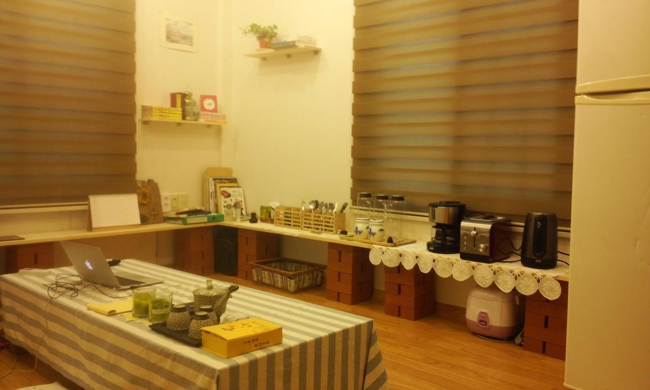 Geoje Ton Ton Guesthouse Екстериор снимка